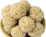 Kurmura Ladoo